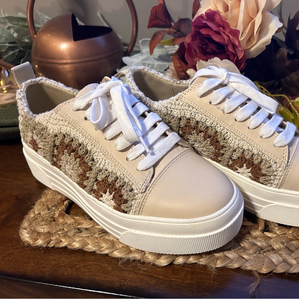 Women's Cambree Crochet Platform Sneakers Size 7M